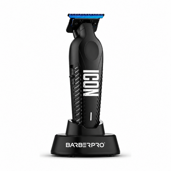 מכונת פיניש BarberPRO ICON Z-7900 בשחור מט על מעמד טעינה שחור